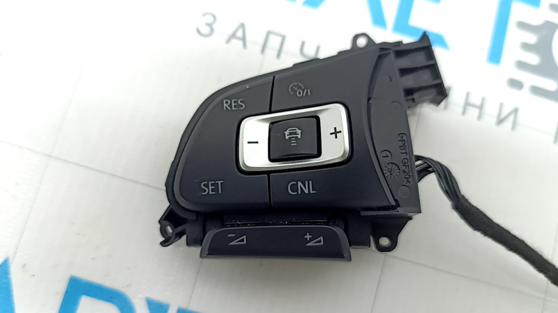 Butoane de control pe volan pentru radar VW Tiguan 18-18