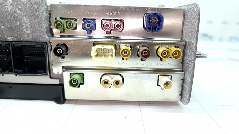 Головное устройство Mercedes W167 GLE 350 450 20-23 SSD с кодом разблокировки