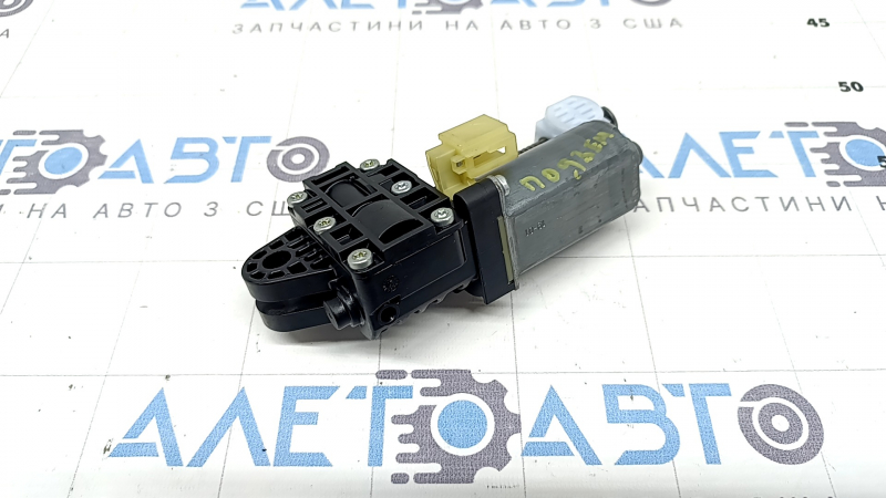 Мотор регулировки подъема руля Mercedes W167 GLE 20-26