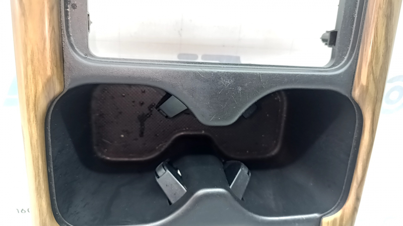 Накладка центральной консоли с подстаканниками Honda CRV 20-22 под беспроводную зарядку, под дерево, царапины