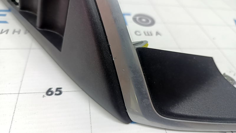 Накладка управления стеклоподъемником передним левым Toyota Camry v55 15-17 usa черная, царапины