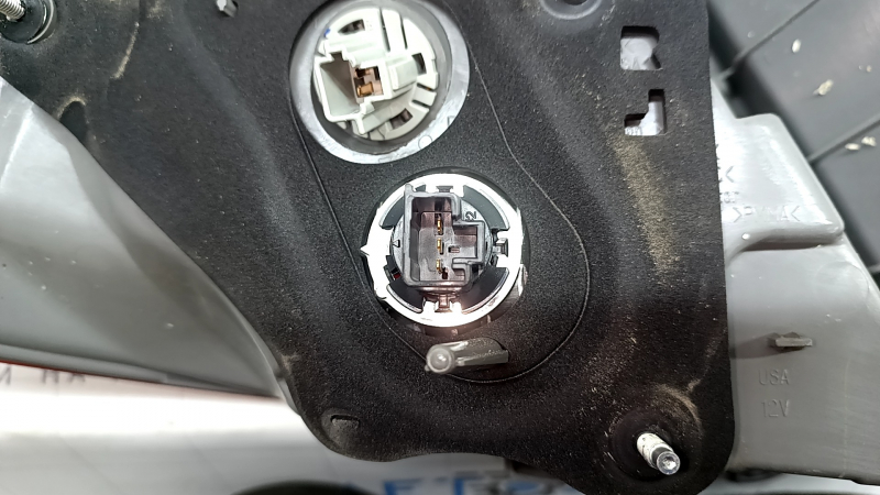 Lampă aripă exterioară dreapta Toyota Camry v55 15-17 SUA, fără fixare