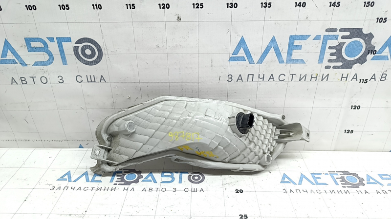 Поворотник правый Toyota Camry v55 15-17 usa, песок