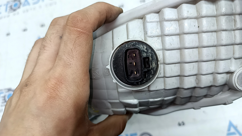 Поворотник правый Toyota Camry v55 15-17 usa, песок