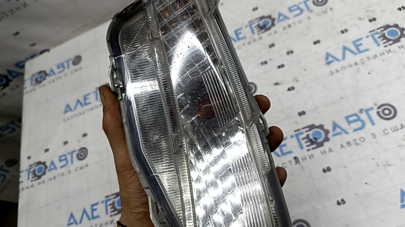Поворотник правый Toyota Camry v55 15-17 usa, песок