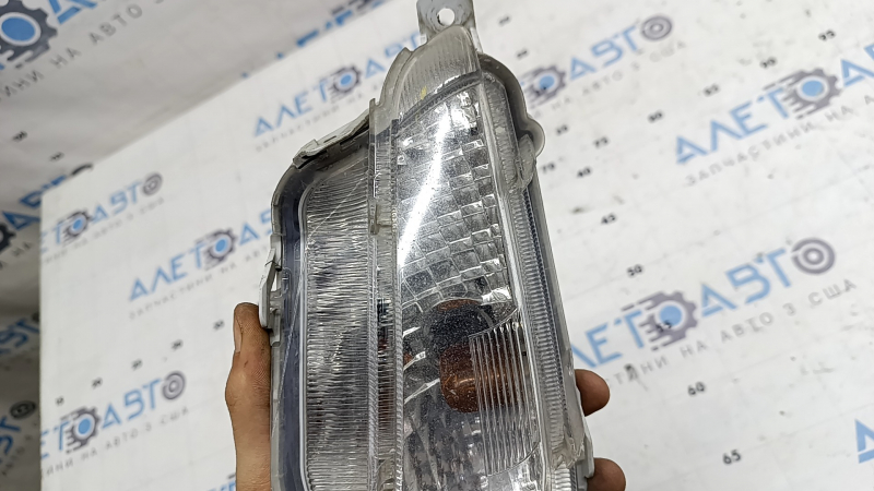 Поворотник правый Toyota Camry v55 15-17 usa, песок