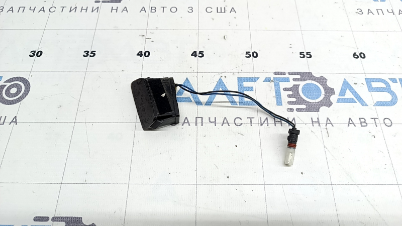 Индикатор слепых зон бокового левого зеркала Audi Q3 15-18