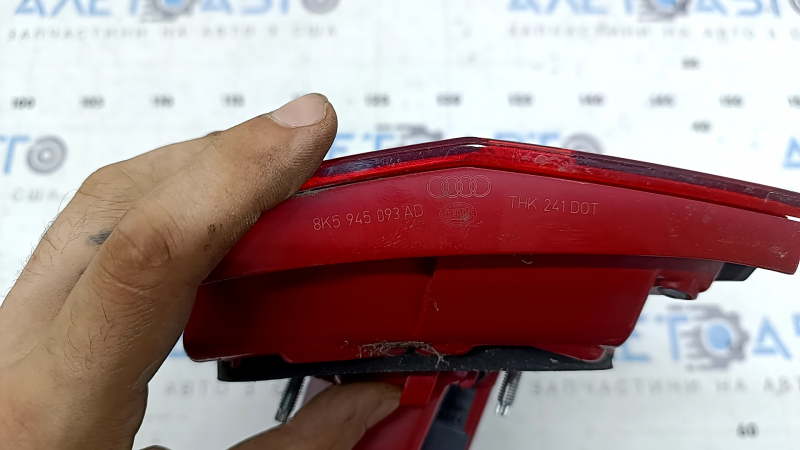 Lampa interioară pentru capacul portbagajului stânga Audi A4 B8 13-16 restilizat sedan LED