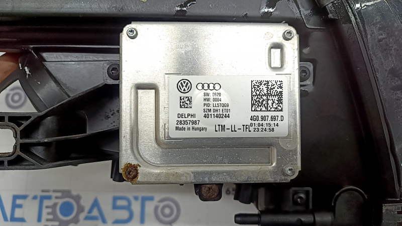 Фара передняя правая в сборе Audi A4 B8 13-16 рест ксенон led, под полировку, желтит led