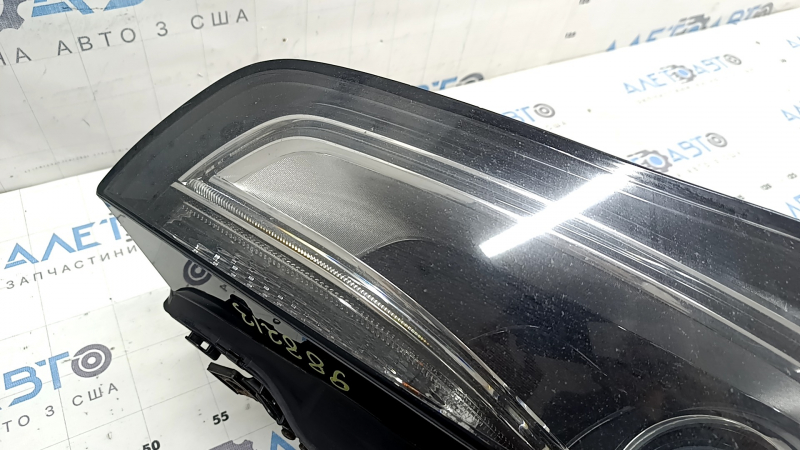 Фара передняя правая в сборе Audi A4 B8 13-16 рест ксенон led, под полировку, желтит led