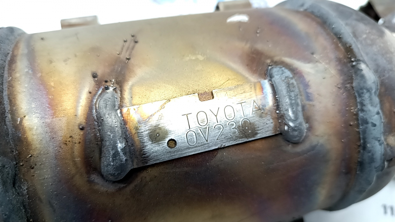 Коллектор выпускной с катализатором Toyota Camry v55 15-17 hybrid