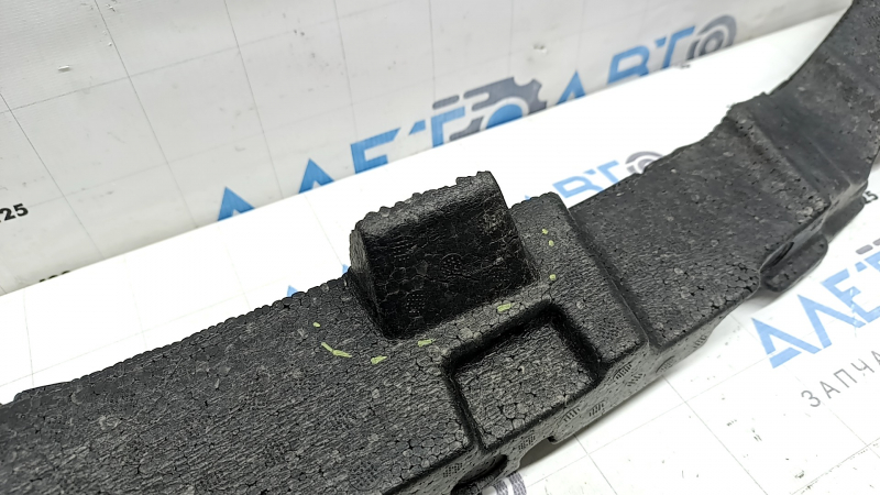 Amortizorul barei față pentru BMW X5 G05 19-23 este crăpat și îi lipsesc fragmente