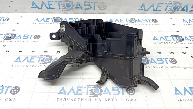 Корпус блока предохранителей подкапотный левый Toyota Camry v55 15-17 usa