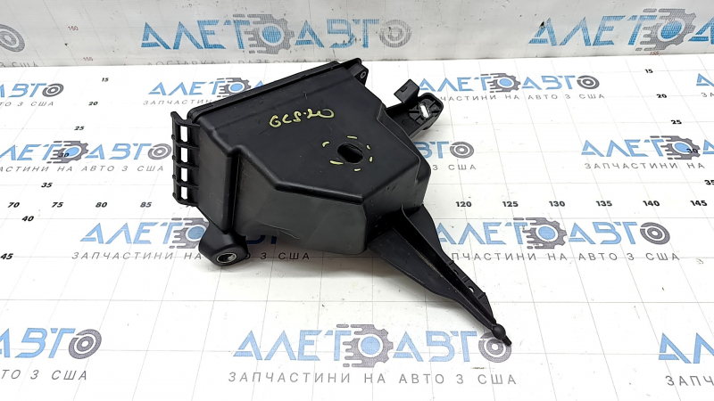 Carcasa cutiei de siguranțe de sub capota modelului Mercedes X167 GLS 450 580 20-26 nu este o gaură din fabrică