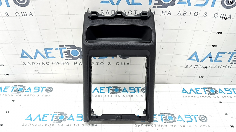 Ornament consolă centrală spate Mercedes X167 GLS 450 580 20-20 inferior, gri închis, zgârieturi, necesită curățare