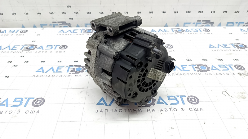 Generatorul modelului Audi A4 B8 13-16 rest 2.0T este zgomotos