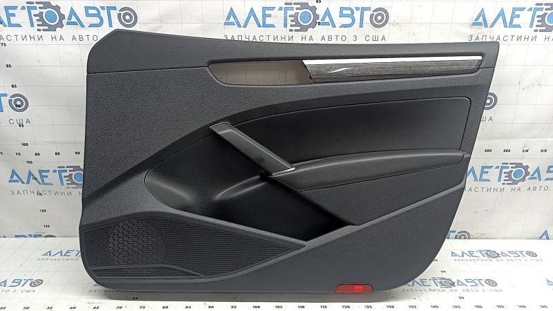 Обшивка двери карточка передняя правая VW Passat b8 16-19 USA черная, с темно-серой накладкой под дерево, вставка кожа черная, подлокотник кожа черная