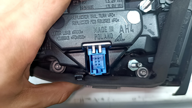 Lampă interioară hayon stânga Audi A3 8V 17-20 4d LED, uzată