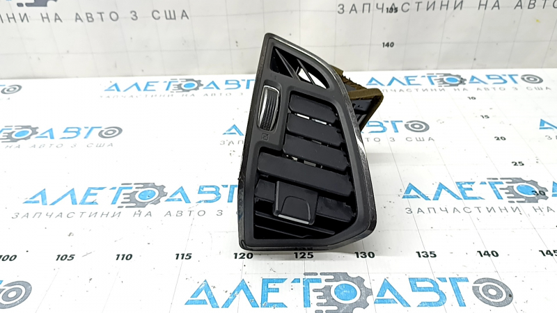 Deflector conductă de aer stânga bord Ford Escape MK3 13-19 negru cu negru lucios, luciu uzat