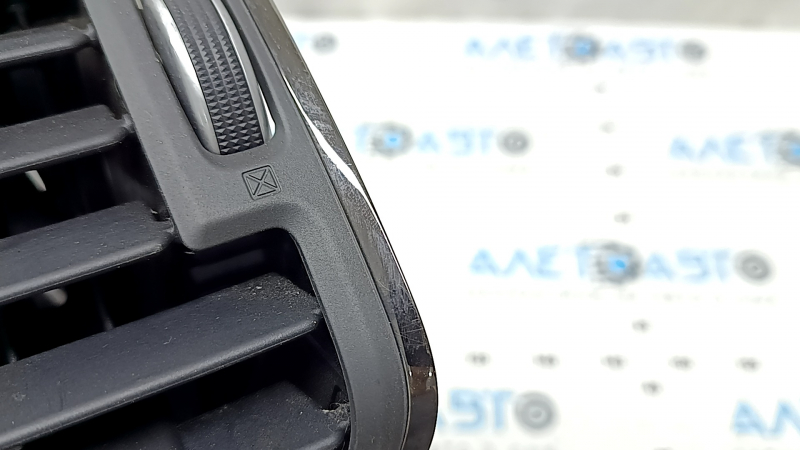 Deflector conductă de aer bord dreapta Ford Escape MK3 13-19 negru cu negru lucios, uzat lucios
