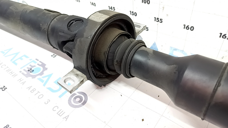 Arbore cardanic spate BMW X3 G01 19-21 2.0T RWD microfisuri în cuplaj și suspensie, burduf rupt