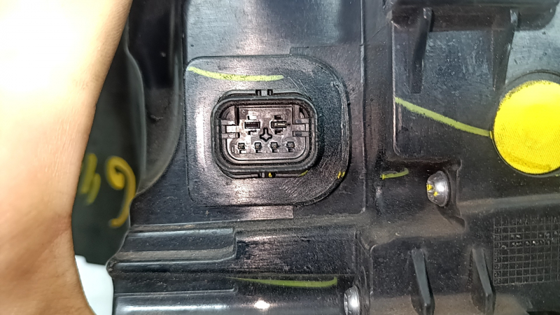 Фонарь внешний крыло правый BMW X7 G07 19-22 LED, царапины