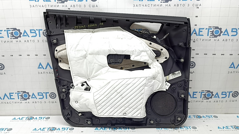Обшивка двери карточка передняя правая Ford Escape MK3 17-19 рест, черная, подлокотник кожа черная, царапины, под чистку