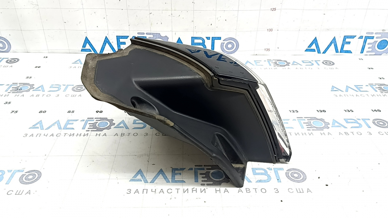 Фонарь внешний крыло правый Jeep Cherokee KL 19-23 рест, скол