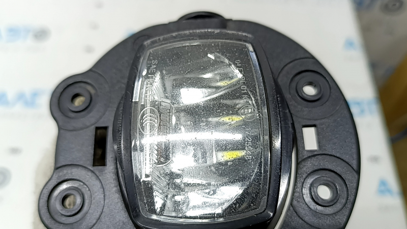 Противотуманная фара птф правая Jeep Cherokee KL 19 LED, песок