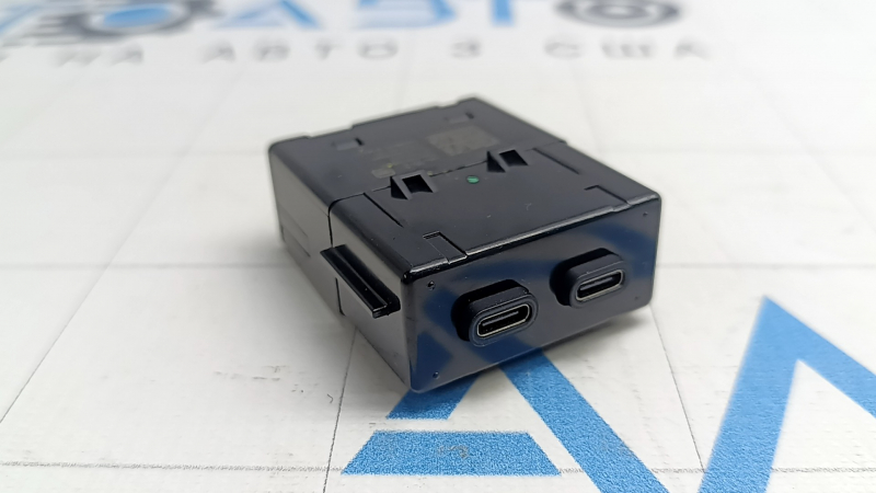 USB Hub Chevrolet Equinox EV 24-26