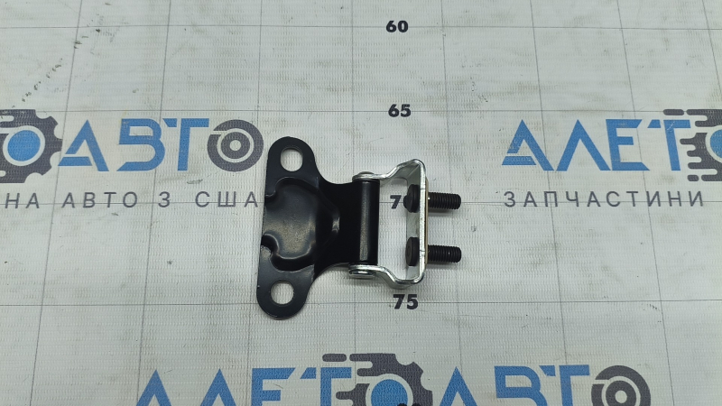 Петля двери багажника левая Toyota Rav4 19-22
