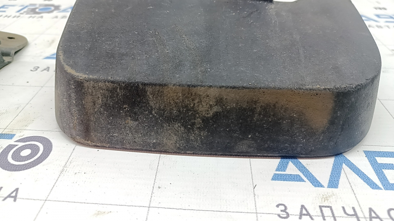 Apărători de noroi spate set 2 buc. Audi A3 8V 15-20 4d uzate, suportul rupt