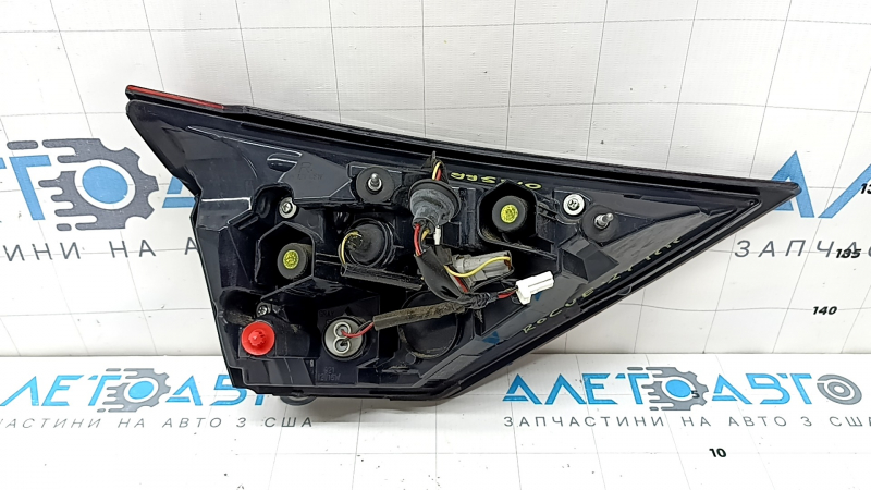 Фонарь внутренний дверь багажника правый Nissan Rogue 21-26 галоген + LED, царапины
