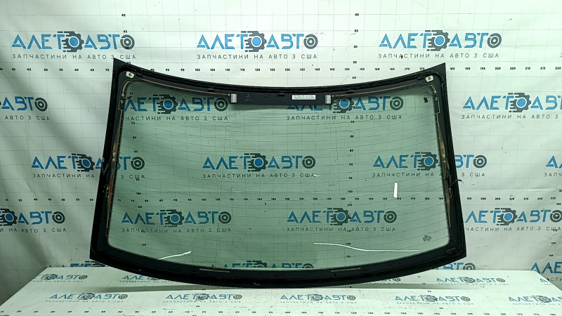 Стекло заднее Audi A3 8V 15-20 4d, без тонировки, подогрев, оторваны пины подогрева, сломана фишка