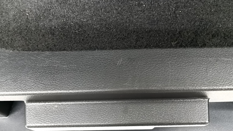 Ornament arc stânga Nissan Rogue 21-22 negru, sub podea solidă, fabricat în SUA, zgârieturi