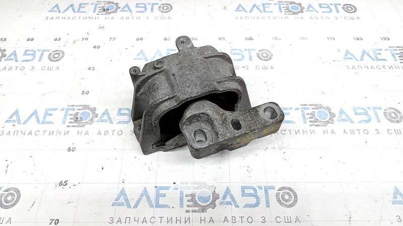 Подушка двигателя правая VW Passat b8 16-19 USA 1.8T, 2.0T микротрещины