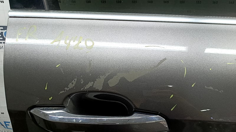 Дверь в сборе передняя правая Audi A4 B9 18-25 графит LX7H, в клее, царапины на накладке