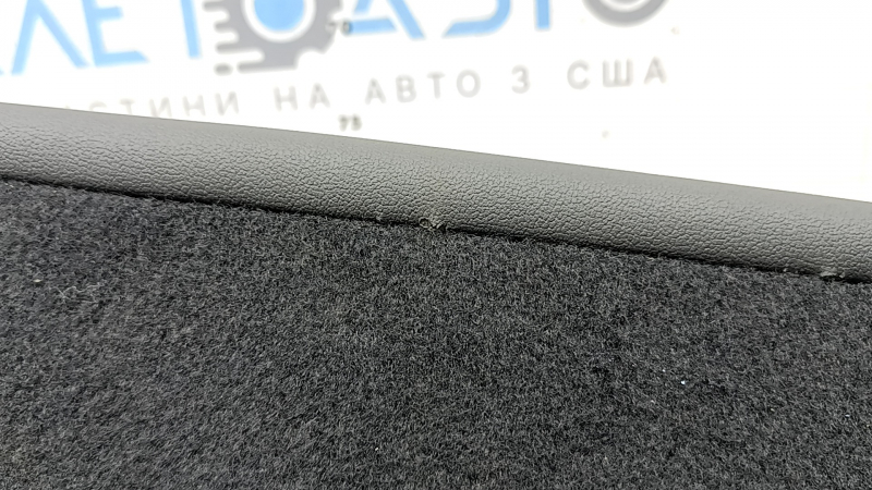 Spătarul scaunelor din spate, al doilea rând, dreapta, Audi Q3 83A 19-25 cu cadru, piele neagră cu cusături gri, lovituri, zgârieturi