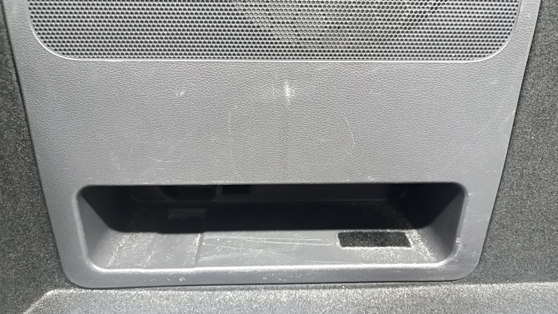 Ornament arc stânga Hyundai Ioniq 17-19 HEV negru pentru subwoofer, zgârieturi