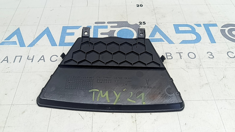 Кронштейн накладки зеркала внутрисалонного Tesla Model Y 20-25 стерта ткань