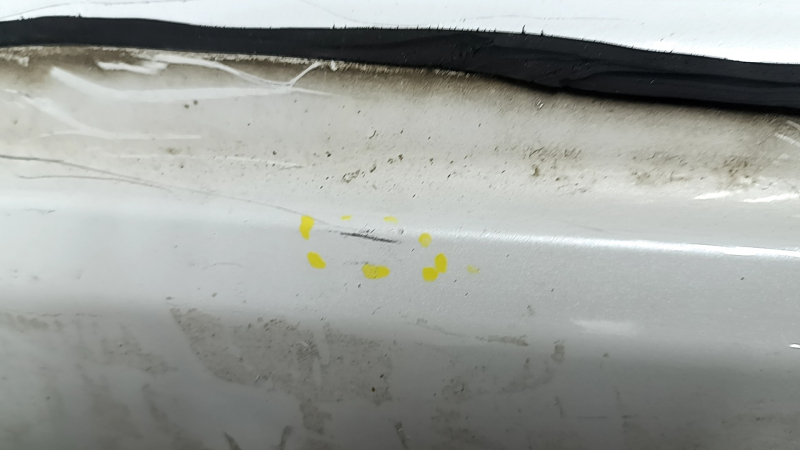 Дверь багажника голая Tesla Model Y 20-25 белый PPSW, сколы, царапины, примята