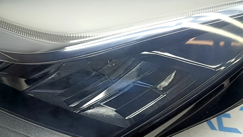Фара передняя левая Tesla Model Y 20-25 LED без крепления, сколы, царапины