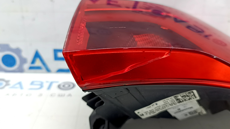 Фонарь внешний крыло правый Audi Q3 83A 19-25 LED, царапины, треснуто стекло
