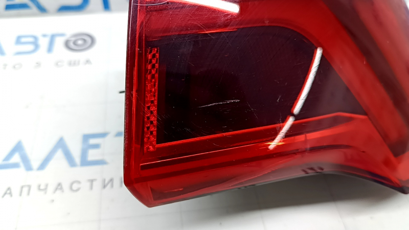 Фонарь внешний крыло правый Audi Q3 83A 19-25 LED, царапины, треснуто стекло