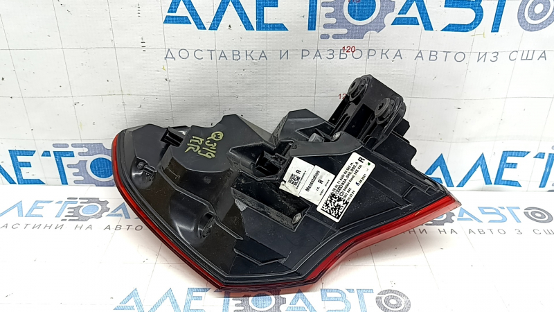Фонарь внешний крыло правый Audi Q3 83A 19-25 LED, царапины, треснуто стекло
