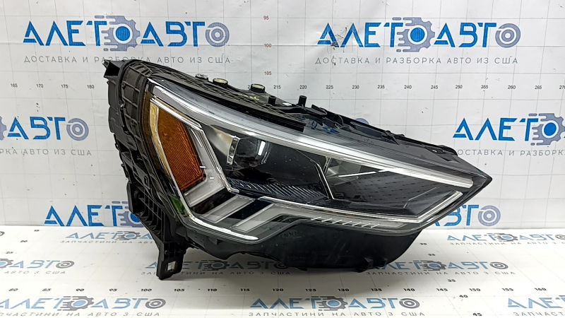 Ansamblu far față dreapta Audi Q3 83A 19-25 LED cu lumini de zi speciale, nisip