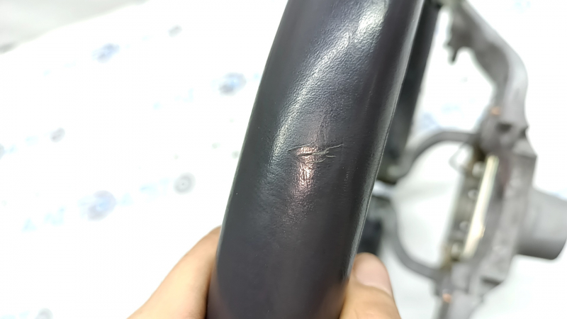 Volan fără volan Hyundai Ioniq 17-19, piele neagră, zgârieturi, piele crăpată