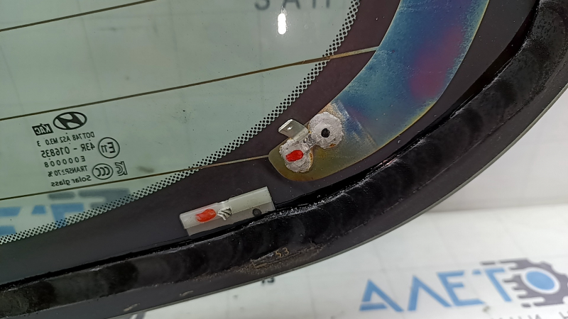 Стекло заднее двери багажника верхнее Hyundai Ioniq 17-22 подогрев