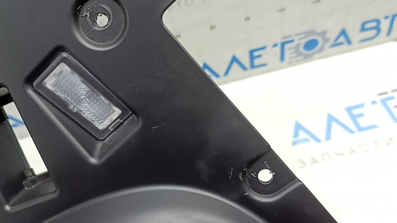 Ornament bord inferior, spațiu pentru picioare șofer, Tesla Model Y 20-25, negru, zgârieturi