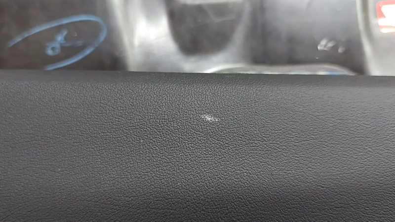 Panou de bord față cu AIRBAG Tesla Model Y 20-25 negru, cu capac difuzor, clapetă ruginită, zgârieturi